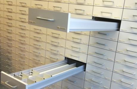 Meble apteczne-magazynowe szuflady głębokiego sprzedam